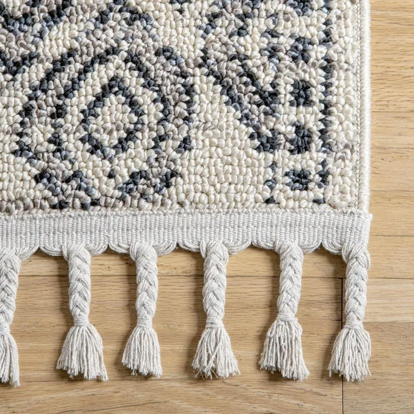 nuLOOM Chenoa Striped Tribal Tassel Area Rug, Size: 9& x 12&