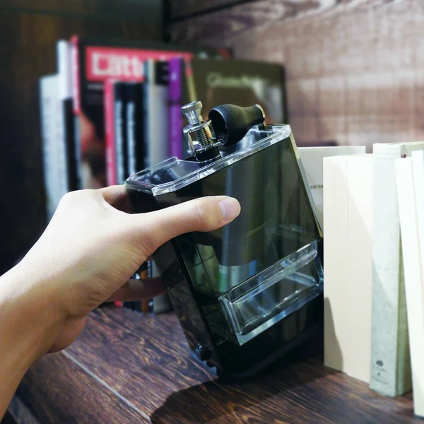 Hario MXR-2TB Ceramic Coffee Mill, Grinder Acrylic Box