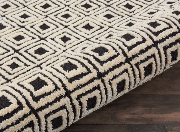 Nourison Deco Mod Dec02 5&3x22 x 7&4x22 Black - Beige Area Rug
