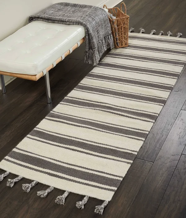 Nourison Solano Area Rug, Ivory/Spa, 2&3x22 x 8&
