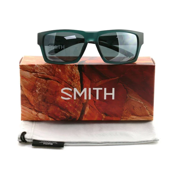 Smith Outlier 2 Sunglasses Matte Crystal Deep Forest, Platinum
