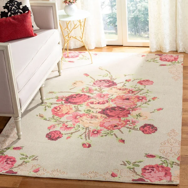 Safavieh Classic Vintage Beige/Red 4 ft. x 6 ft. Area Rug