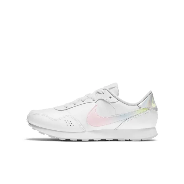 Nike MD Valiant Big Kids& Shoes (White)