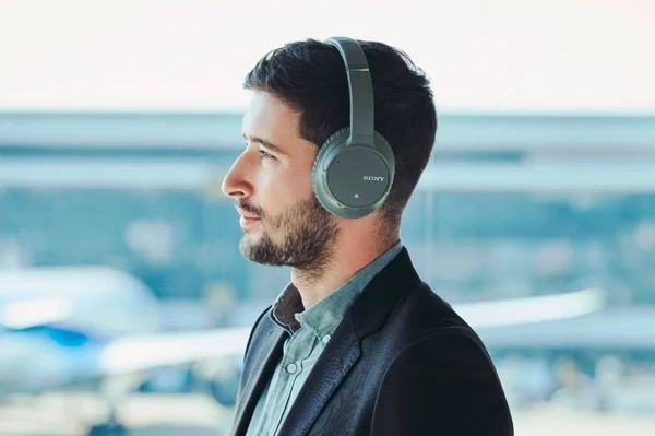 Sony - WH-CH700N Wireless Noise Cancelling Over-the-Ear Headphones - Gray