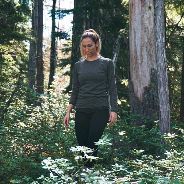Minus33 Merino Wool 802 Moriah Women's Lightweight Crew