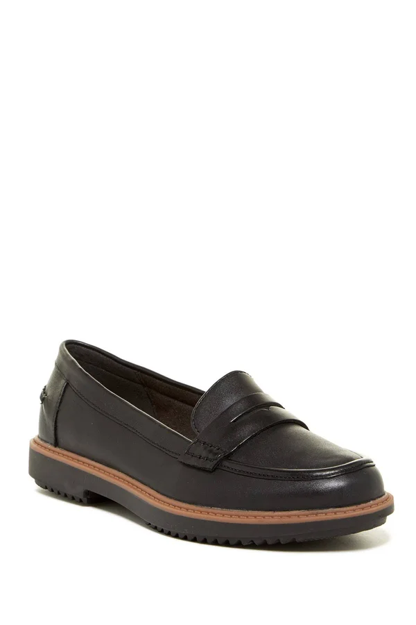 Clarks Women's Raisie Eletta Penny Loafer - Size: 8.5, Black
