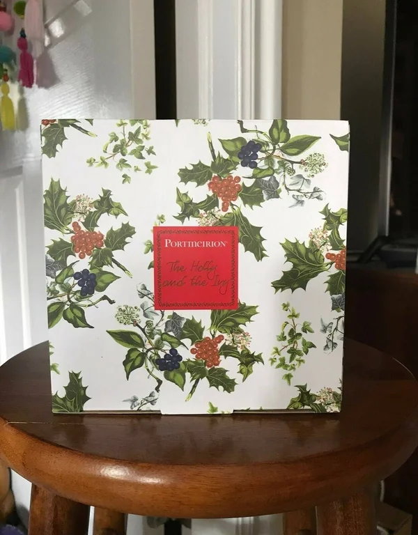 Portmeirion Holly & Ivy Set of 4 Wine Glasses