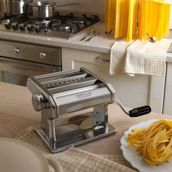 Matfer 073160 Atlas Ampia 150 Manual Pasta Machine - 7.87 x 7.87 x 5.12