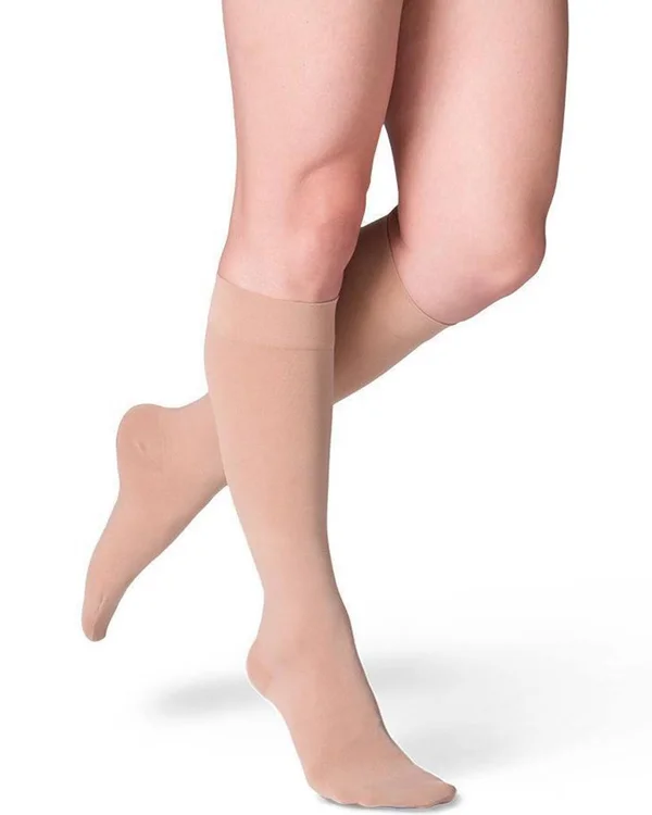 Sigvaris 842 Soft Opaque Women's 20-30 mmHg Knee High - Caramel, MS, Closed Toe