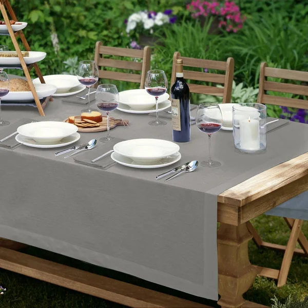 Villeroy & Boch La Classica Linen Fabric Tablecloth 70x22 x 126x22 Oblong, Indigo
