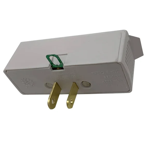 Ace Grounded Triple Outlet Adapter White 15 Amps 125 Volts 1 Pk