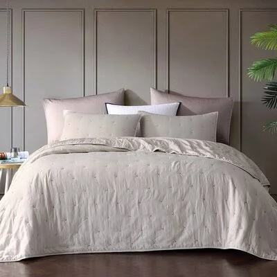 Annemasse Pre-Washed Microfiber Ultra Soft Lightweight Star Reversible Comforter Set Orren Ellis Size: King, Color: Beige