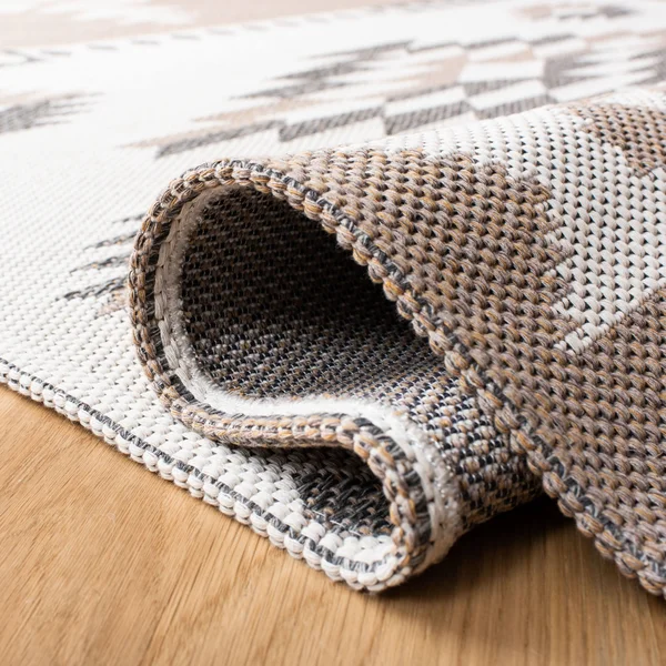 Safavieh Augustine Rug Collection AGT426E - Taupe, Cream - 4& x 6&
