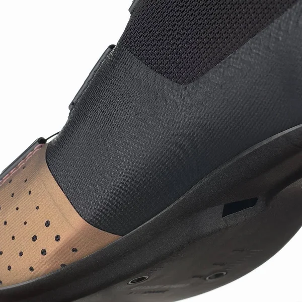 Fizik Tempo Overcurve R4 Iridescent Beetle/Black, 41, Road Shoes