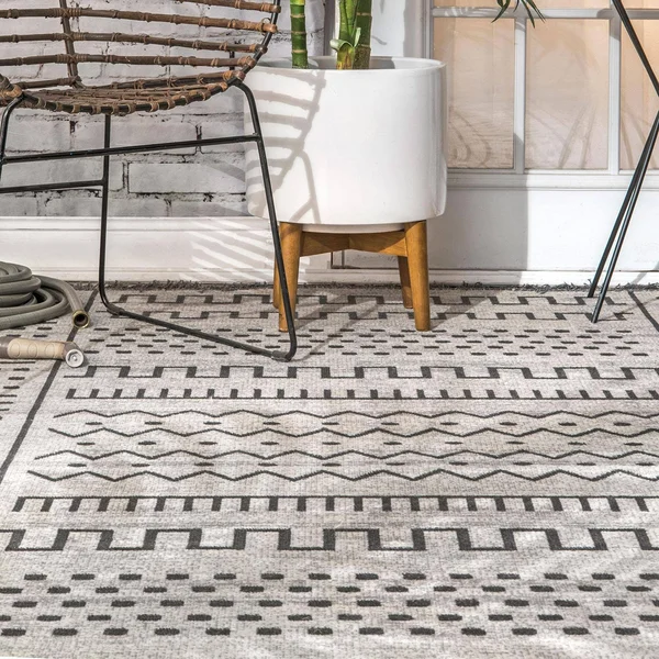 nuLOOM Rugs Outdoor Tribal Cora Light Gray 6& 7x22 x 9& Area Rug