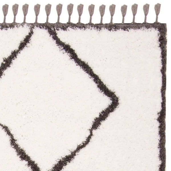 Safavieh Carmella Shag 224 Area Rug, Cream, Grey, 6&7x22 x 6&7x22 Round