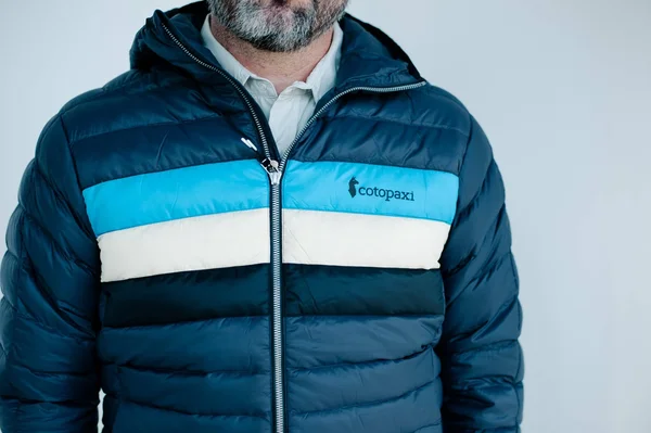 Cotopaxi Men's Fuego Down Hooded Jacket - Large - Graphite Stripes